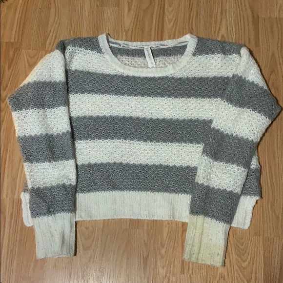 Striped white and grey knit sweater - Picture 2 of 3